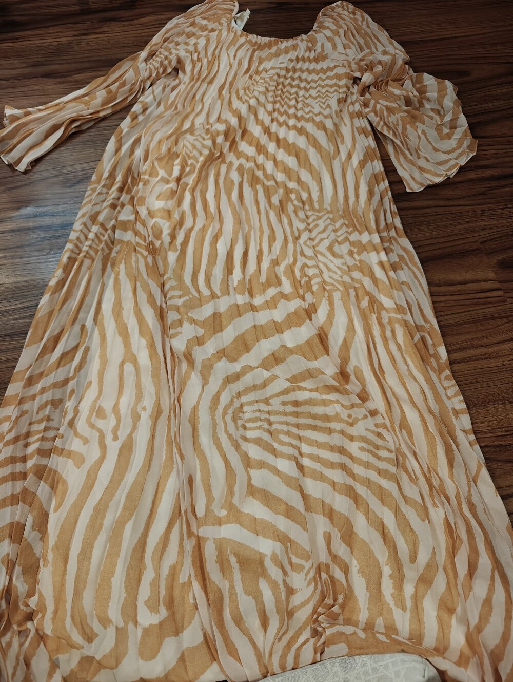 Sézane Julietta LongSleeve Pleated Maxi Robe Dress In Zebra Sz 10 - Picture 8 of 11
